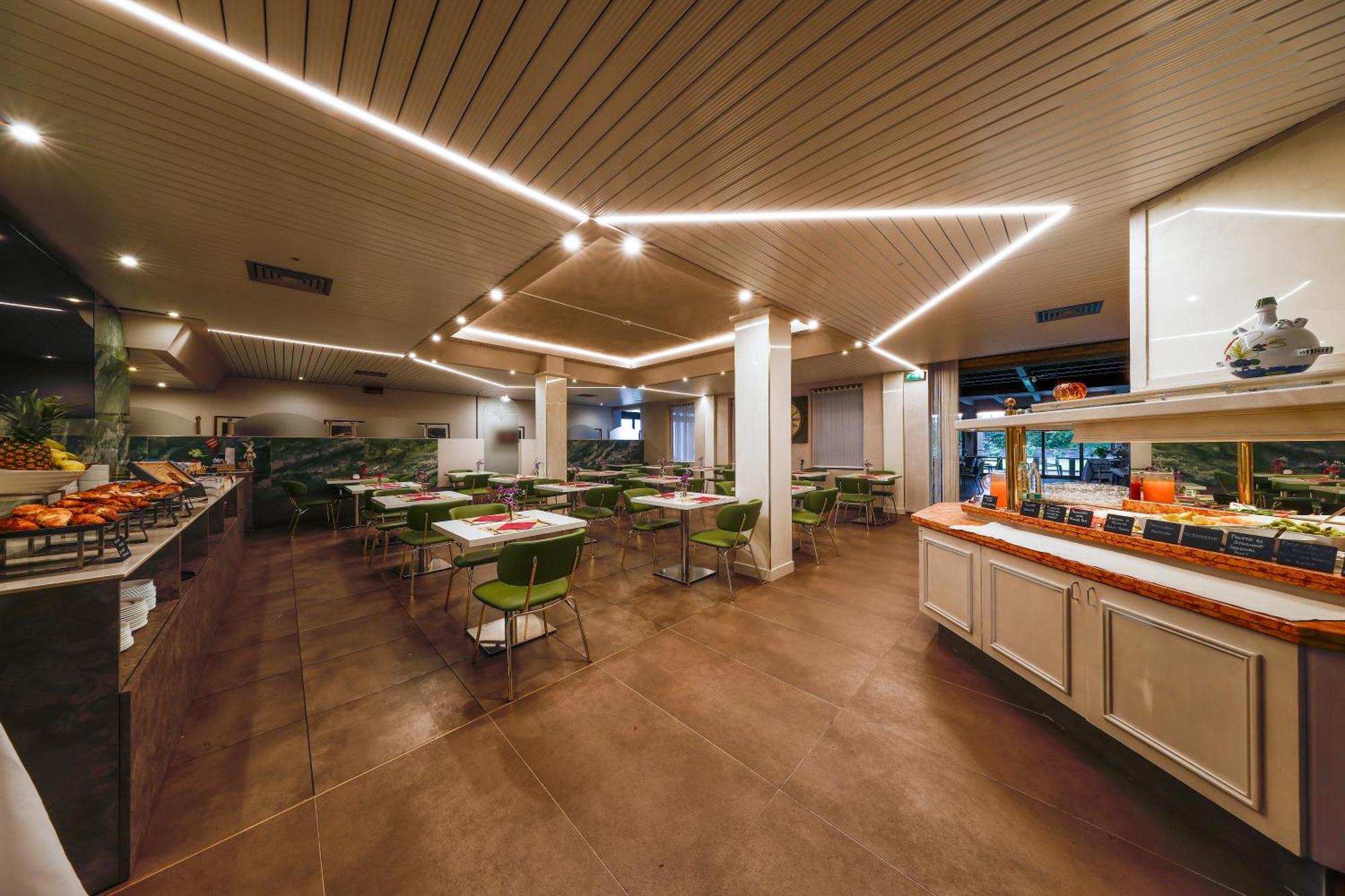 Best Western Modena District Кампогалиано Екстериор снимка